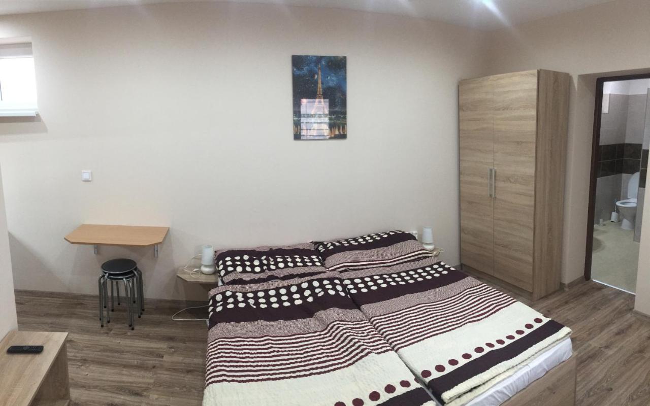 Sunny Apartman Štúrovo Exterior foto
